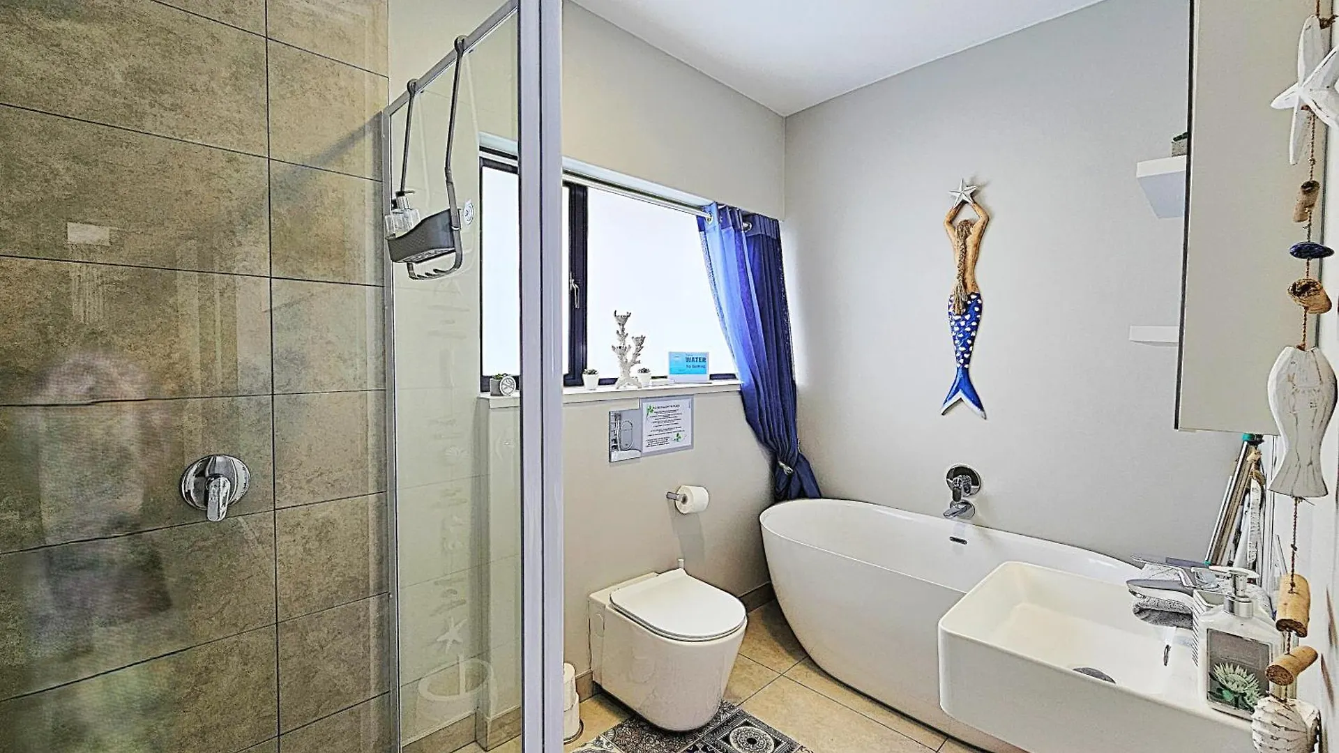 Bellamare Port Elizabeth 0*,